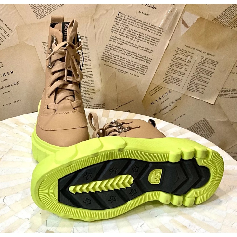 Anthropologie Sorel Caribou Boot Lace Up Beige Tan Leather Lime Rubber - Picture 6 of 11